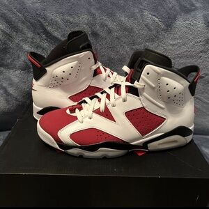 size 11, all accessories included, worn a couple of times